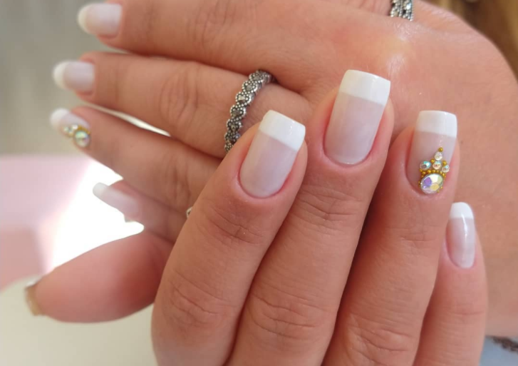 francesinha decorada branca