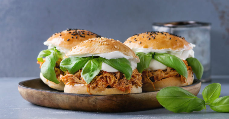 frango desfiado na panela de pressão