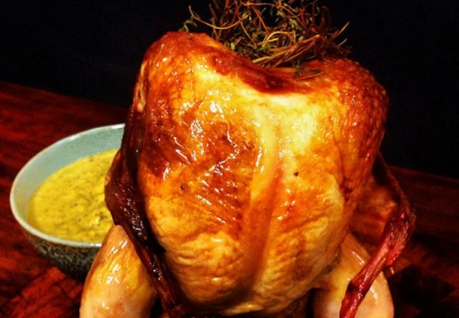 frango inteiro assado na cerveja