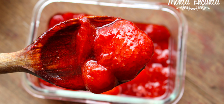 geleia de morango com pedaços