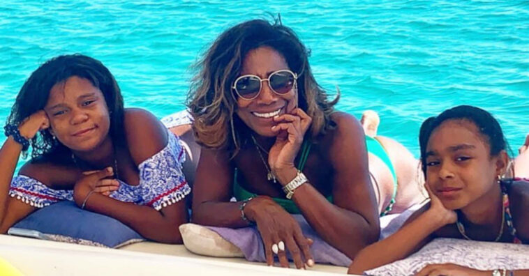 gloria maria comemora cura de tumor no cerebro