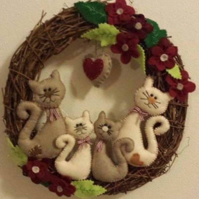 modelos guirlandas de natal em feltro gatos