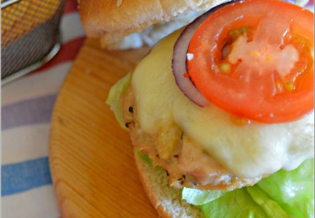 hambúrguer de frango e parmesão