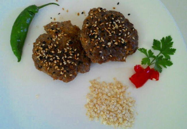 hambúrguer de carne e quinoa