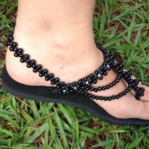 modelo de havaianas customizadas preta