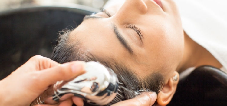 etapa de hidratar cabelos