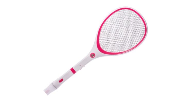 idoso causa explosão com raquete elétrica