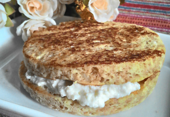 lanches saudáveis pão de batata-doce de micro-ondas