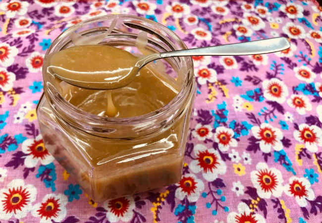 leite condensado caseiro de leite de amêndoas