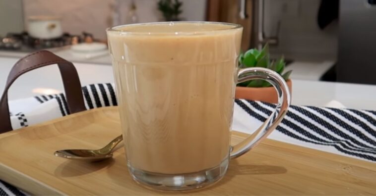 leite quente caramelizado