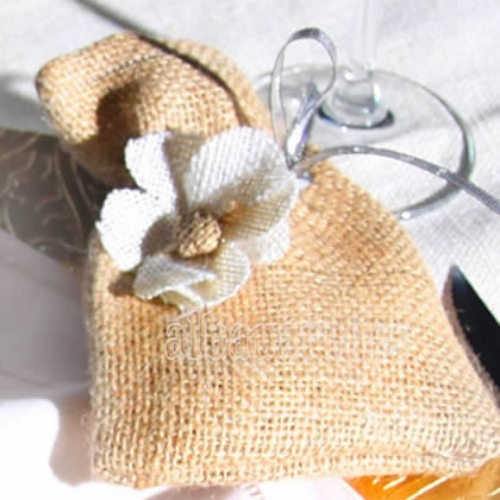 modelo lembrancinhas de aniversario juta