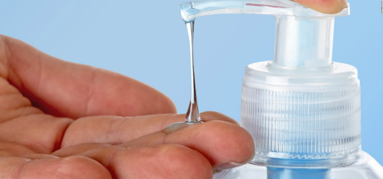 limpar as mãos com álcool em gel reduz os dias de doença em crianças estudo