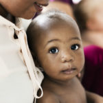 limpar o nariz do bebê