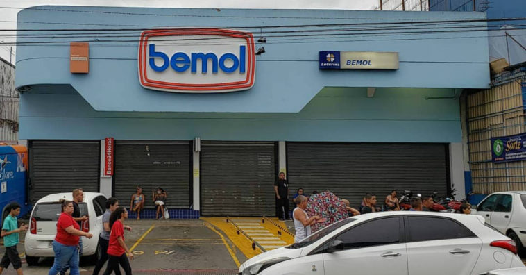 loja doa todo seu estoque para ajudar desabrigados de incêndio