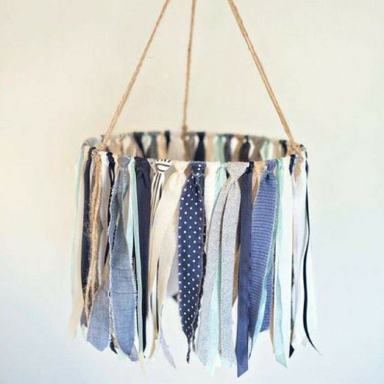 luminária com artesanato em tecido