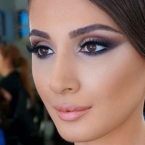 modelo maquiagem para madrinha adulta olhos esfumados batom claro