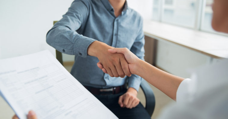 simpatias para arrumar emprego