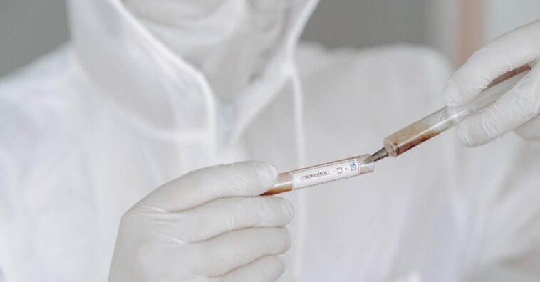 menino morre por erro em teste de covid