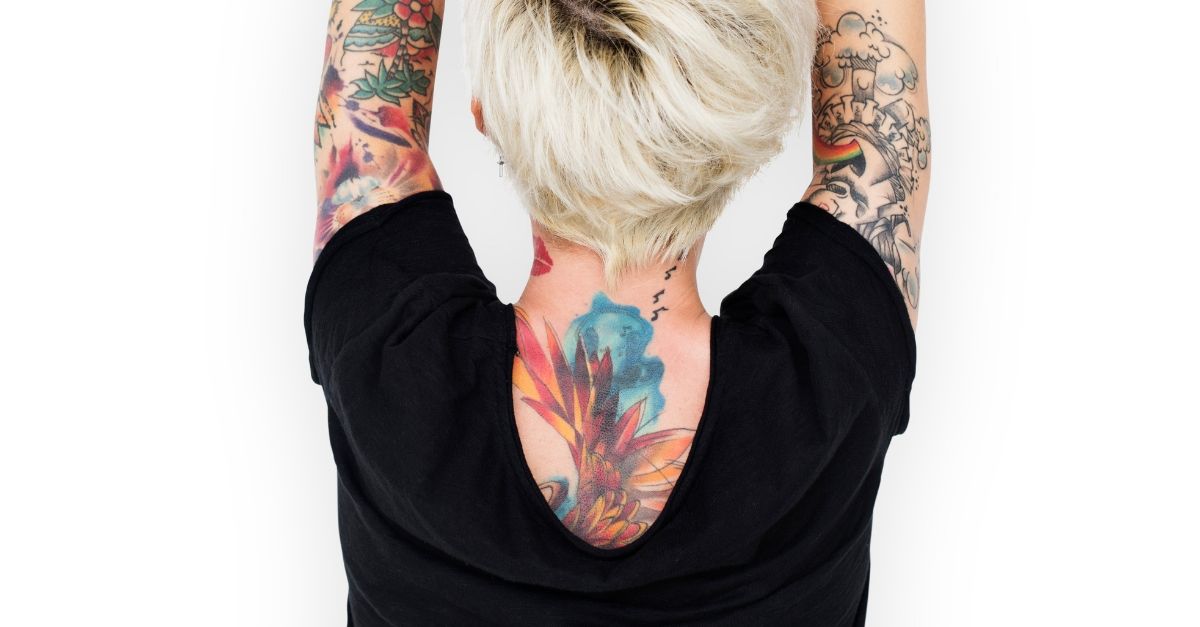tatuagens femininas nas costas