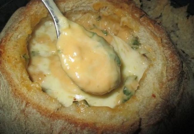 pão com linguiça molho especial de linguiça