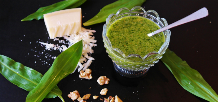 molho pesto de brócolis com champignon