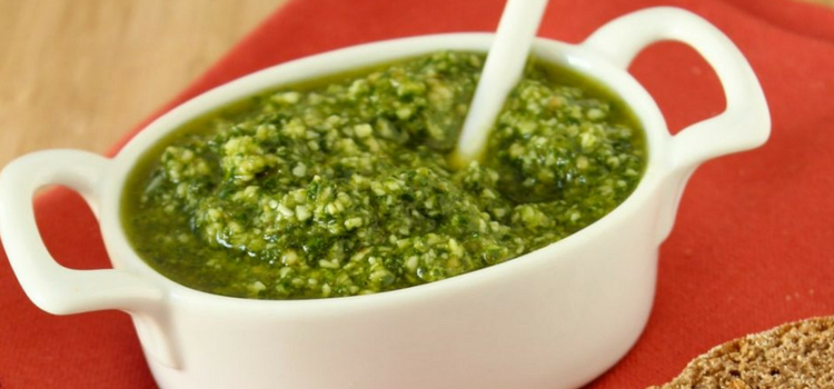 receita de molho pesto de manjericão com nozes