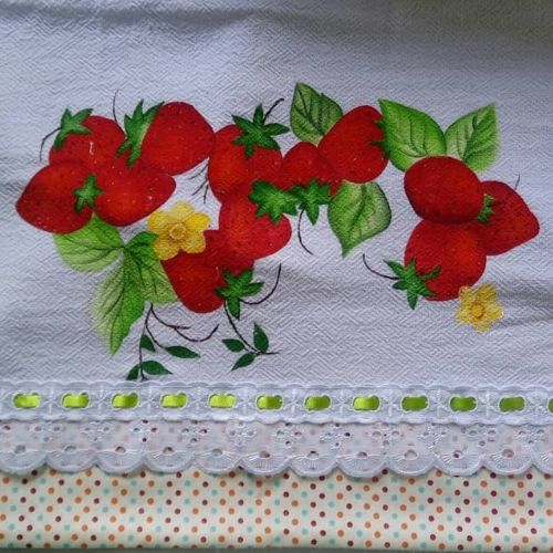pintura em pano de prato morangos