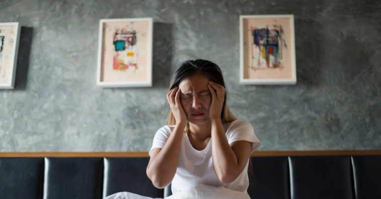 acordar com dor de cabeça