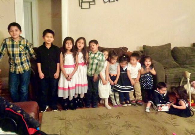 mulher com 13 filhos familia