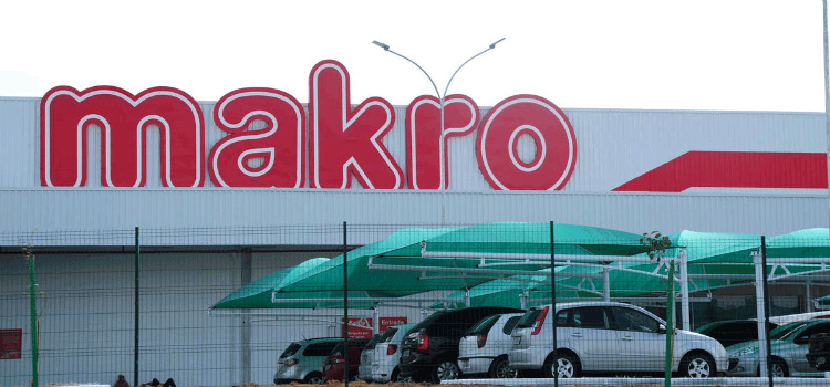 mulher impedida de usar banheiro feminino no Makro entenda