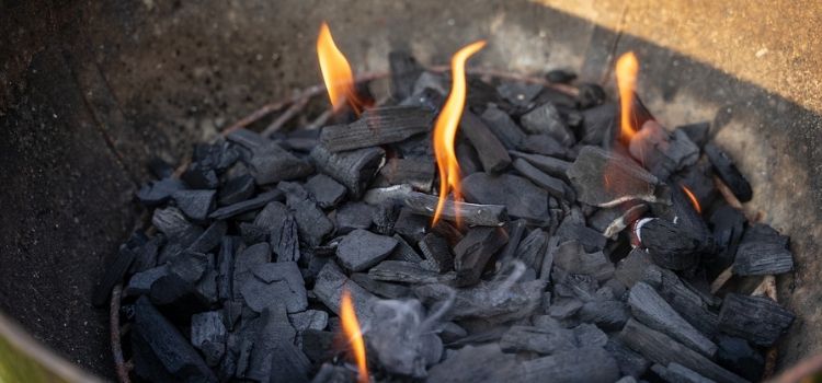 cinco métodos de como acender churrasqueira