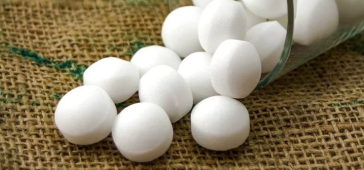 não pode usar naftalina nas plantas