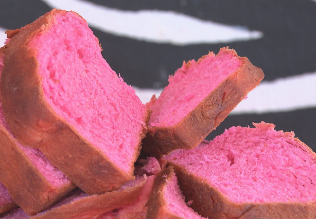 pão caseiro de beterraba