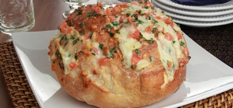 receita de pão recheado com queijo e bacon