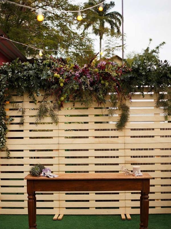 modelo painel com ramos de plantas