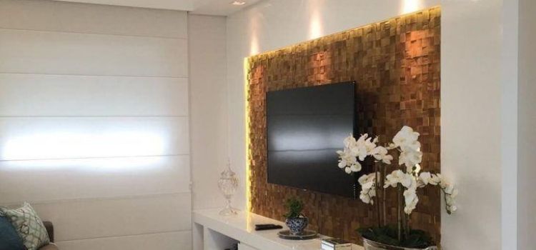 sala com painel embutido