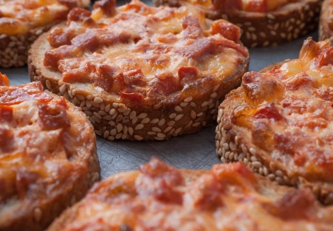 pao de linguiça na frigideira fácil