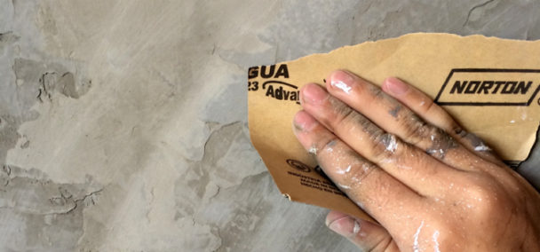 Como fazer parede de cimento queimado?