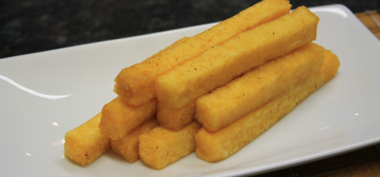 pastel de angu palitos de angu frito