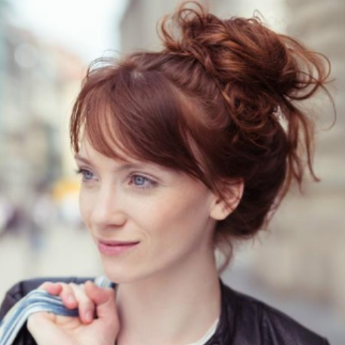 ideia penteados com coque franja