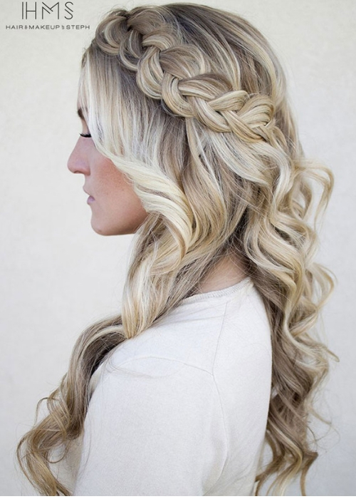 modelos de penteados para casamento longo ondulado