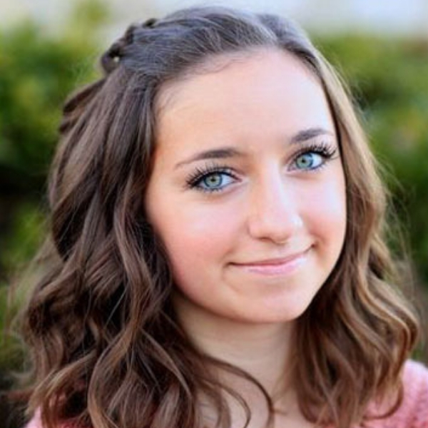 modelo penteados para formatura medio solto