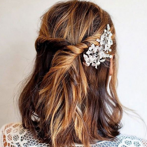 modelo penteados para formatura medio torcido