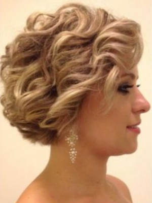 modelo penteados para madrinhas curto