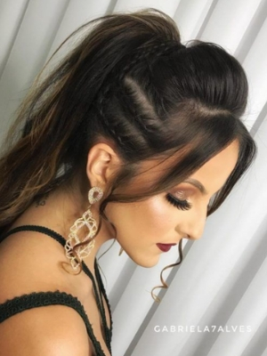 modelo penteados para madrinhas moicano