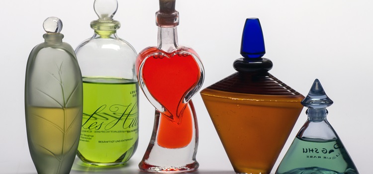 perfumes com substâncias químicas