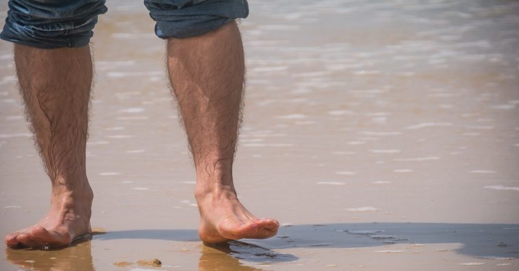 perigos de andar descalço