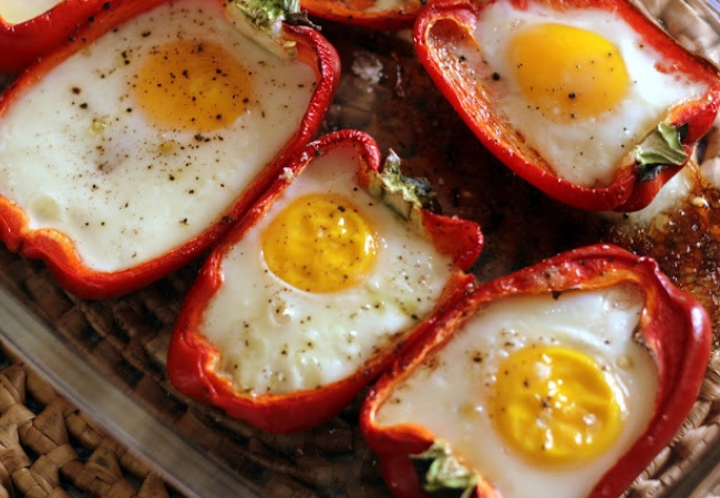 pimentão recheado com ovo