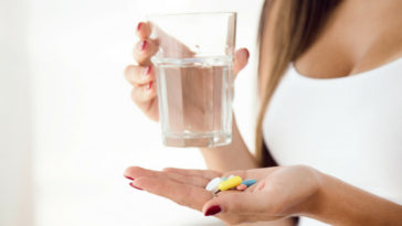 álcool e antibiótico