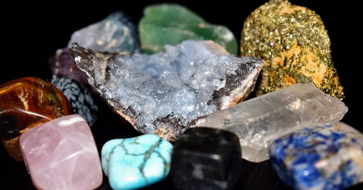 Conheça as pedras de nascimento e o que elas revelam Conheça as pedras de nascimento e o que elas revelam